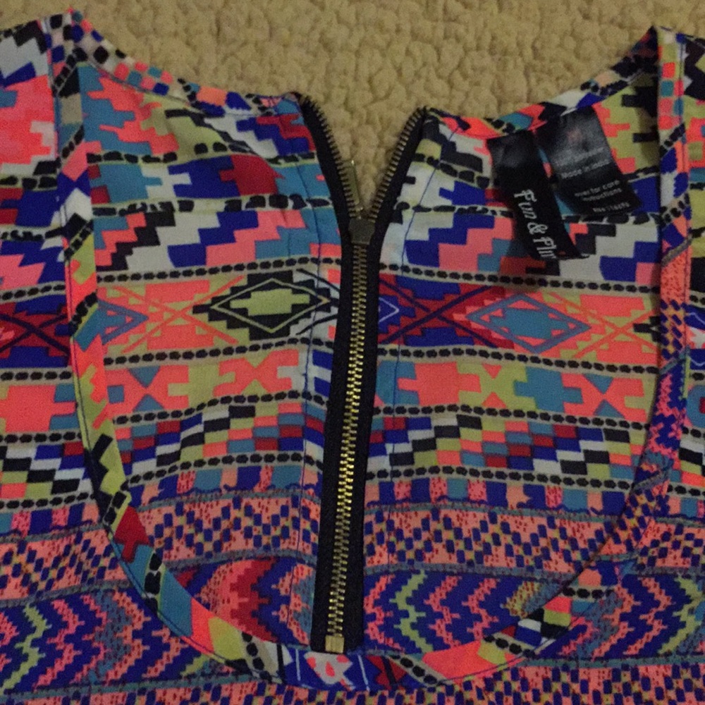 Colorful pattern shirt! - Picture 2 of 3